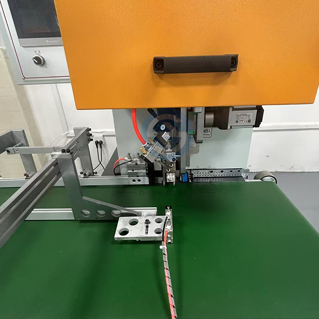 Auto Punching And Connecting Ribbon Machine