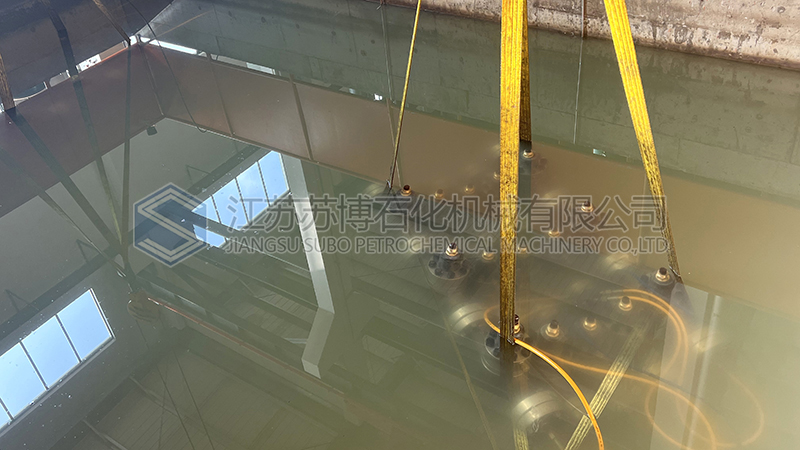 Water pool for gas testing