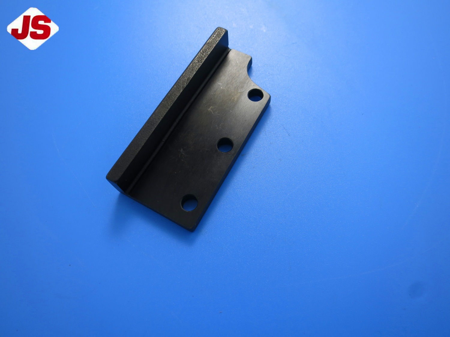  25555A NEEDLE BAR GUIDE A FOR  TITAN DK2500 2502K CARPET OVEREDGING MACHINE