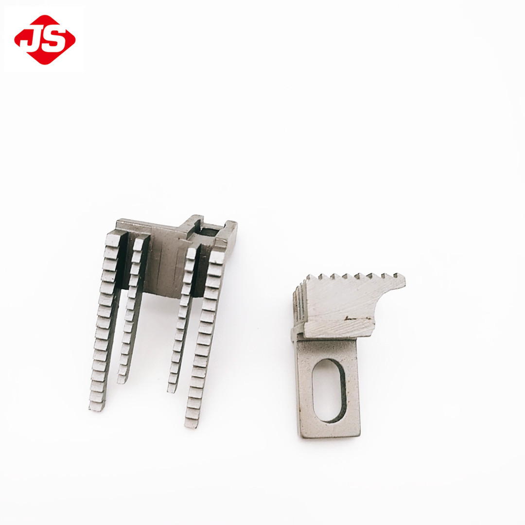 0068905+0068906 FEED DOG OF YAMATO  FD-62 4NEEDLES 6THREADS SEWING MACHINE PARTS