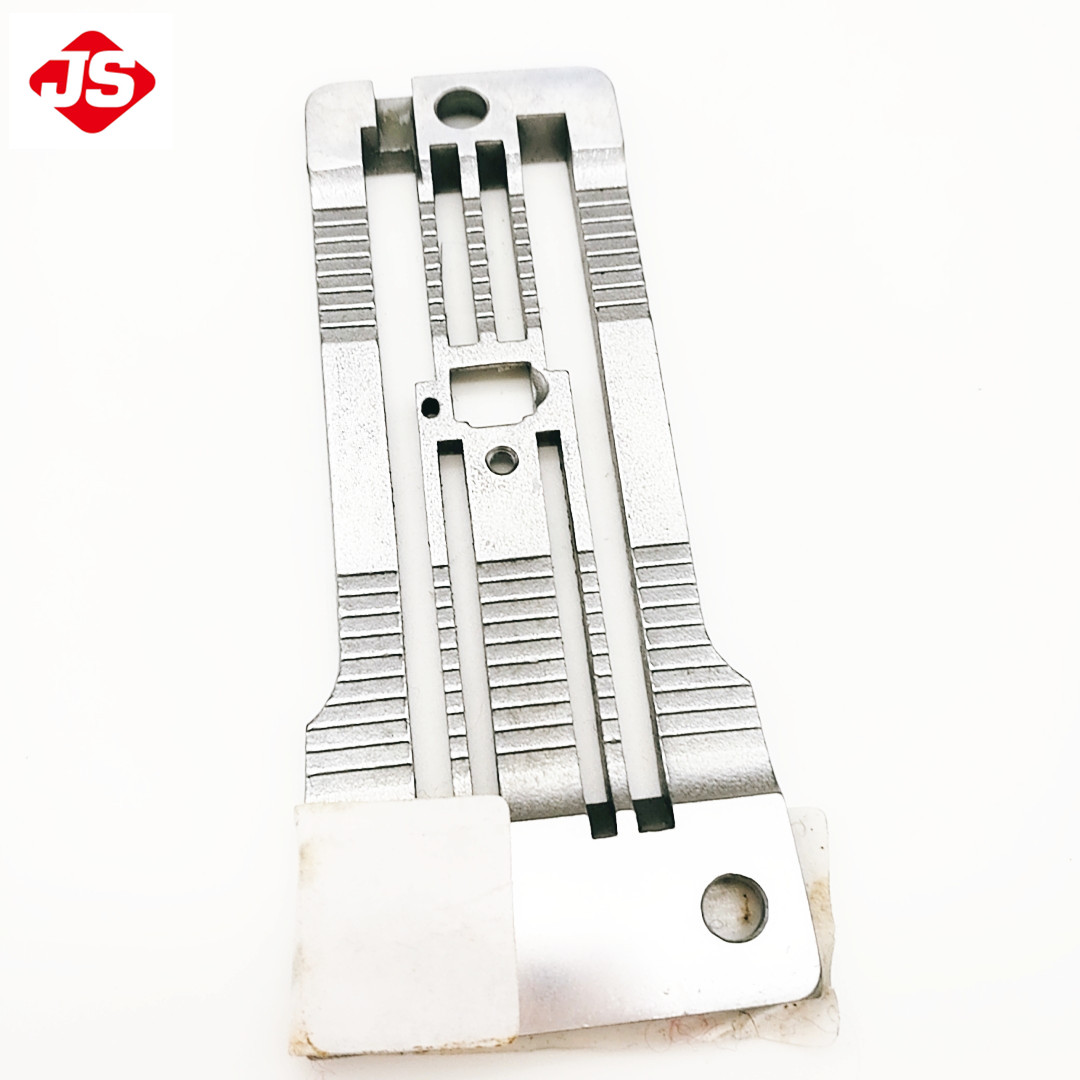 0068490 NEEDLE PLATE OF YAMATO FD-62 4NEEDLES 6THREADS INDUSTRIAL SEWING MACHINE PARTS