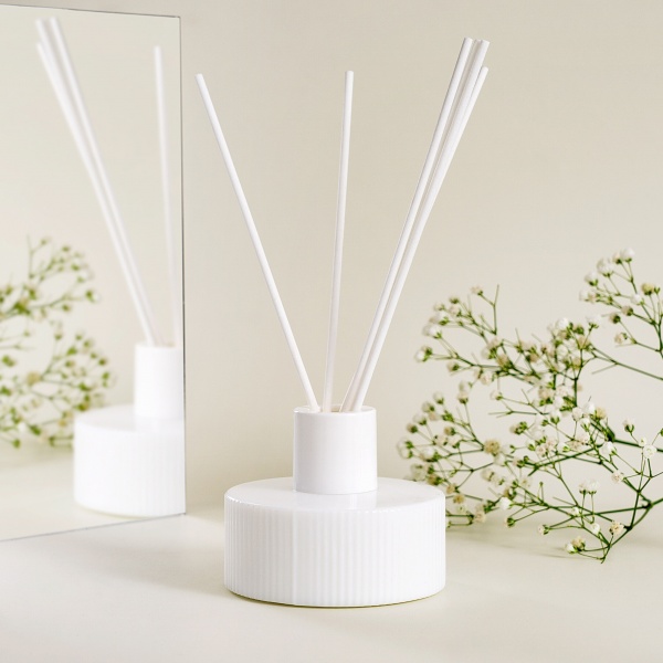 Hot Sale Empty 100ml Reed Diffuser Aromatherapy Perfume Glass Bottles with Reed Diffuser Rattan Fiber Sticks