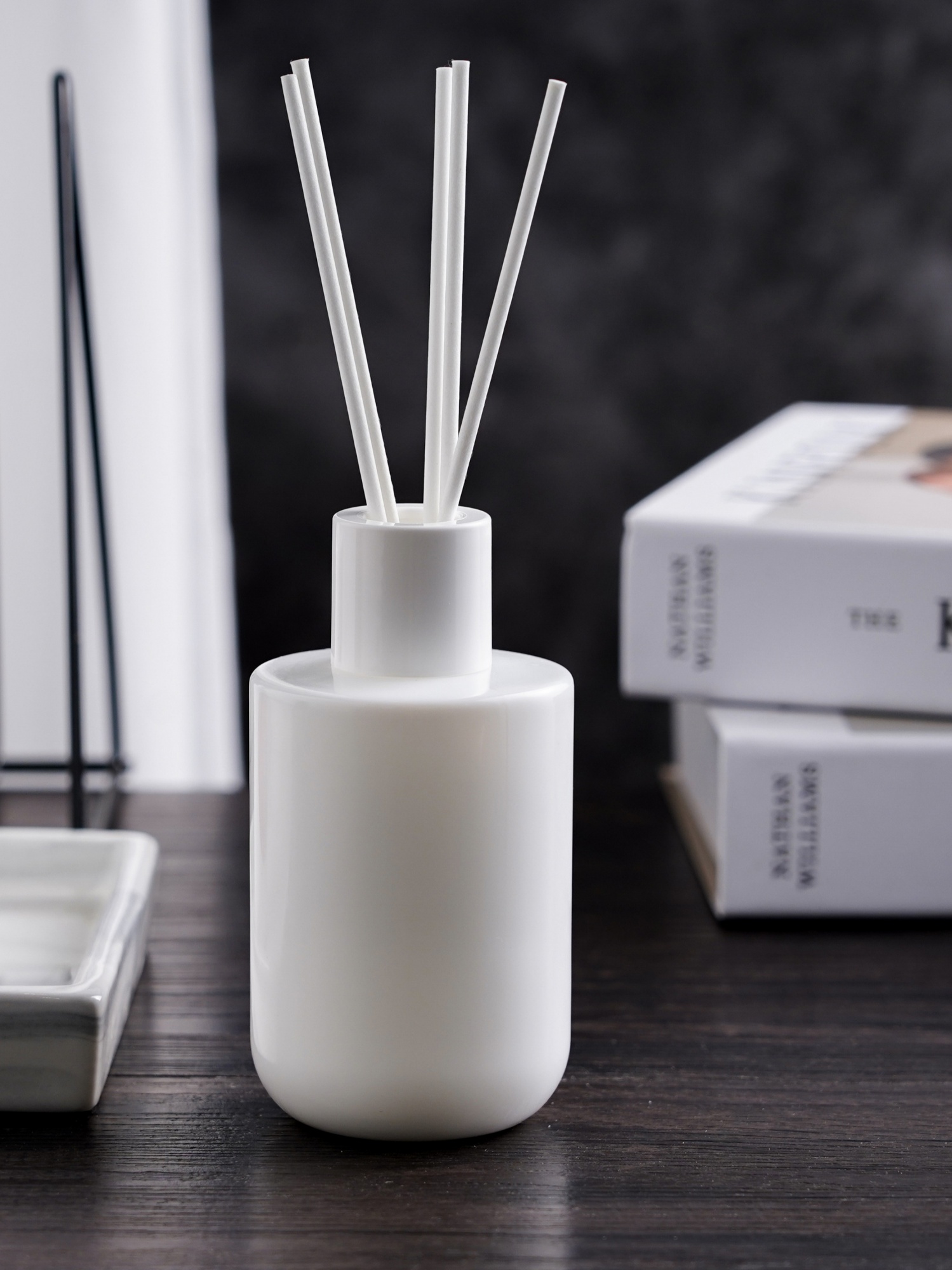  luxury empty colored glass aromatherapy bottle modern reed diffuser glass white bottle