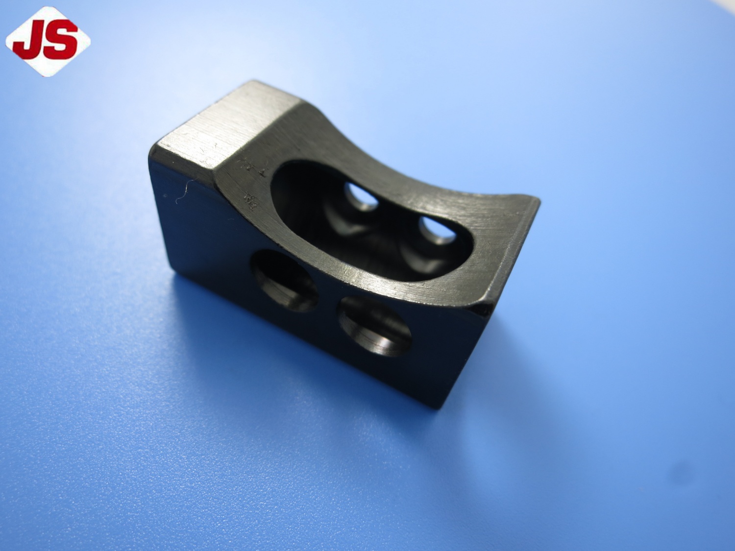  25576 REGULATING SCREW HOLDER FOR TITAN DK2500 2502K