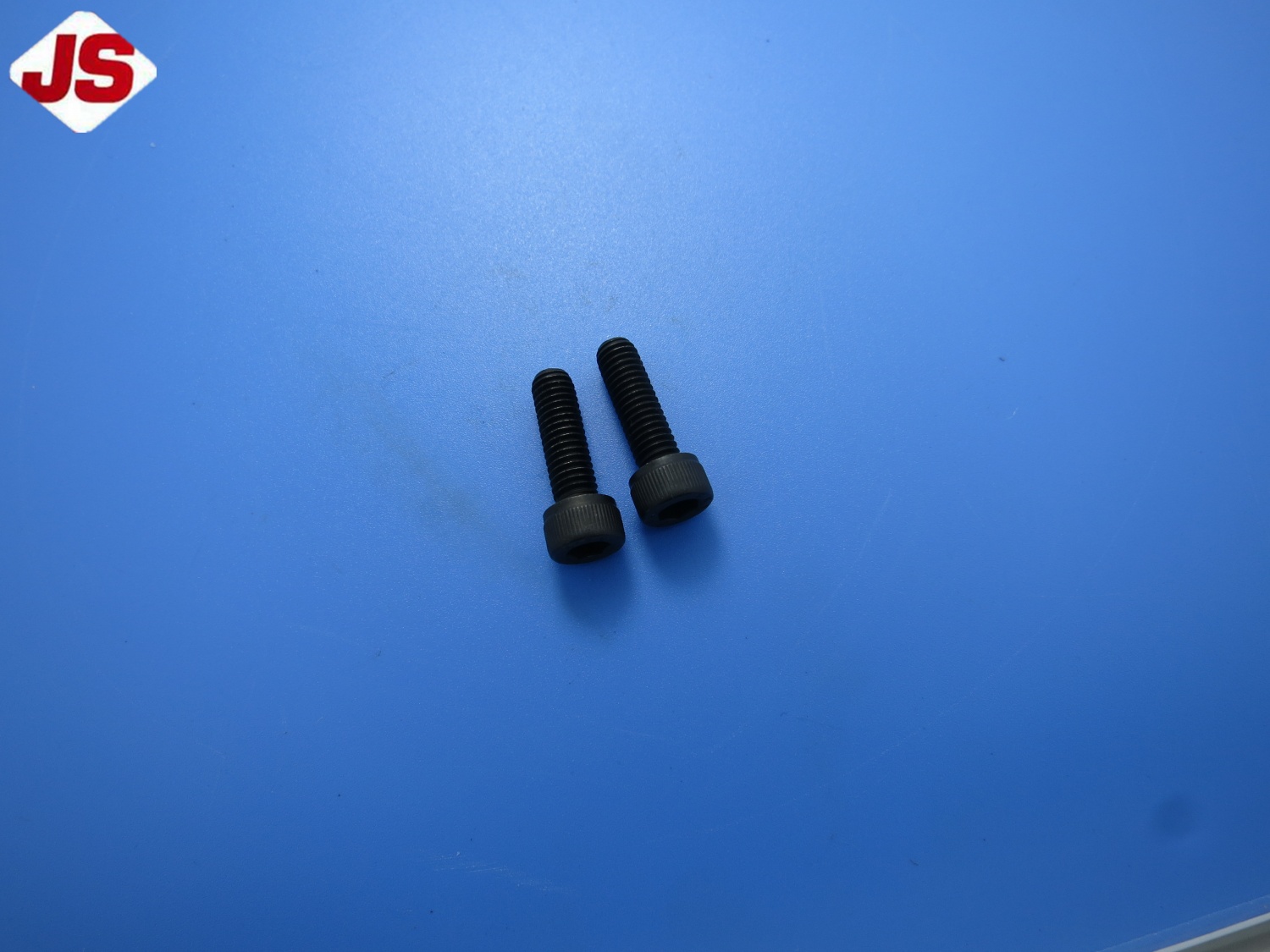  25571V SCREW M6X1 L-20  FOR TITAN DK2500 2502K  INDUSTRIAL CARPET OVEREDGING SEWING PARTS