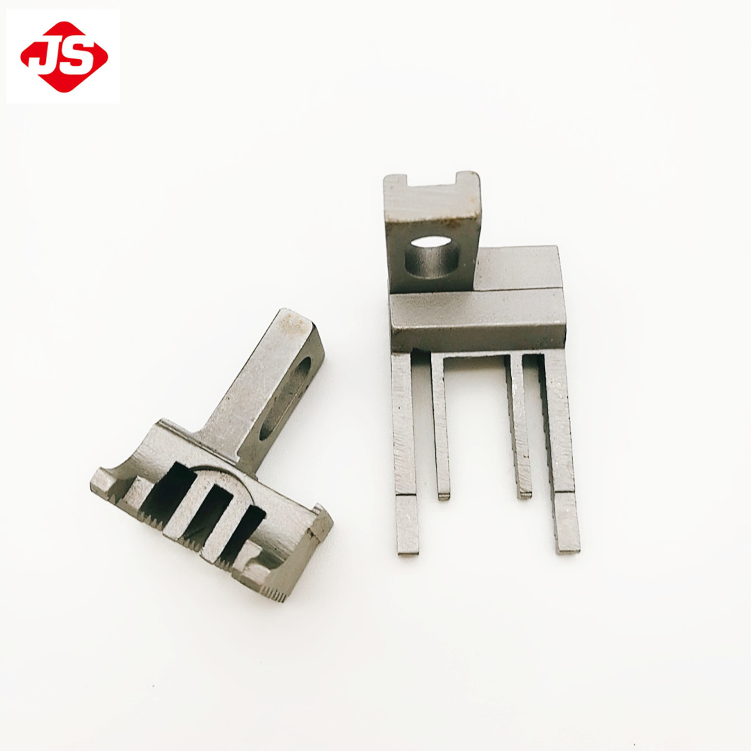 0068905+0068906 FEED DOG OF YAMATO  FD-62 4NEEDLES 6THREADS SEWING MACHINE PARTS