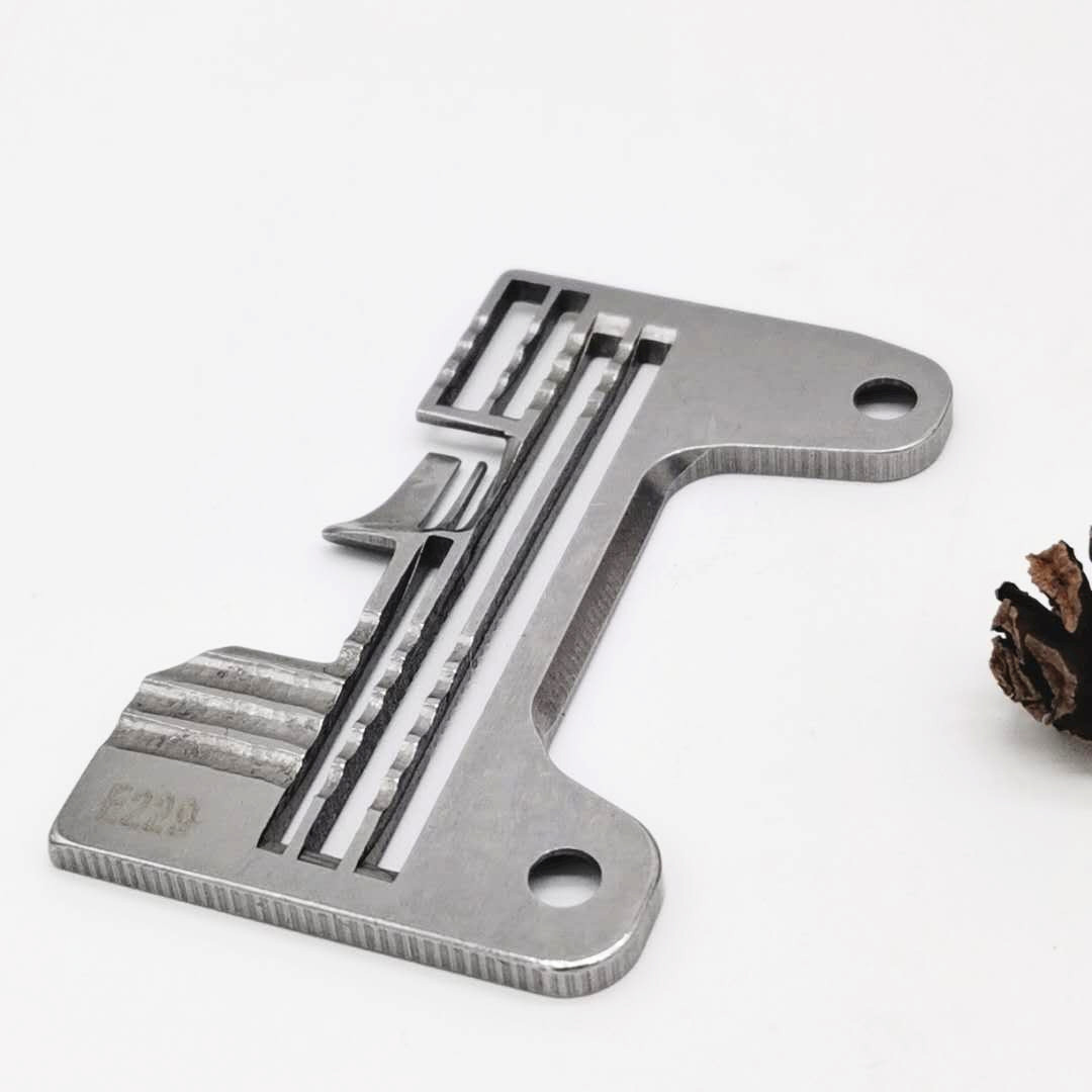E229 Needle Plate For SIRUBA 700K Sewing Machine Spare Parts Apparel Machine Accessories