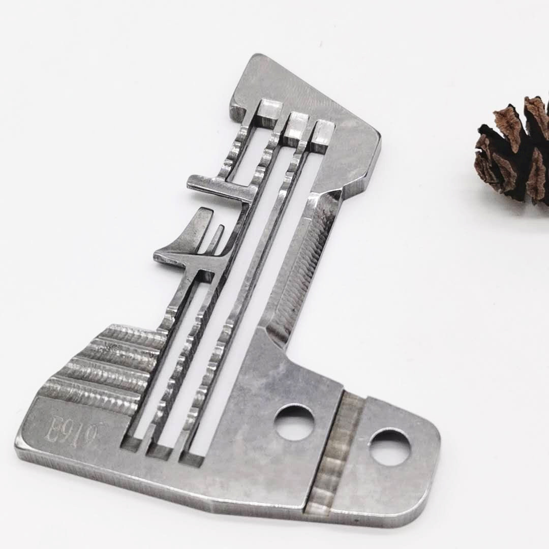 E919 Needle Plate For Siruba 700F Sewing Machine Parts ,Apparel Machine Accessories