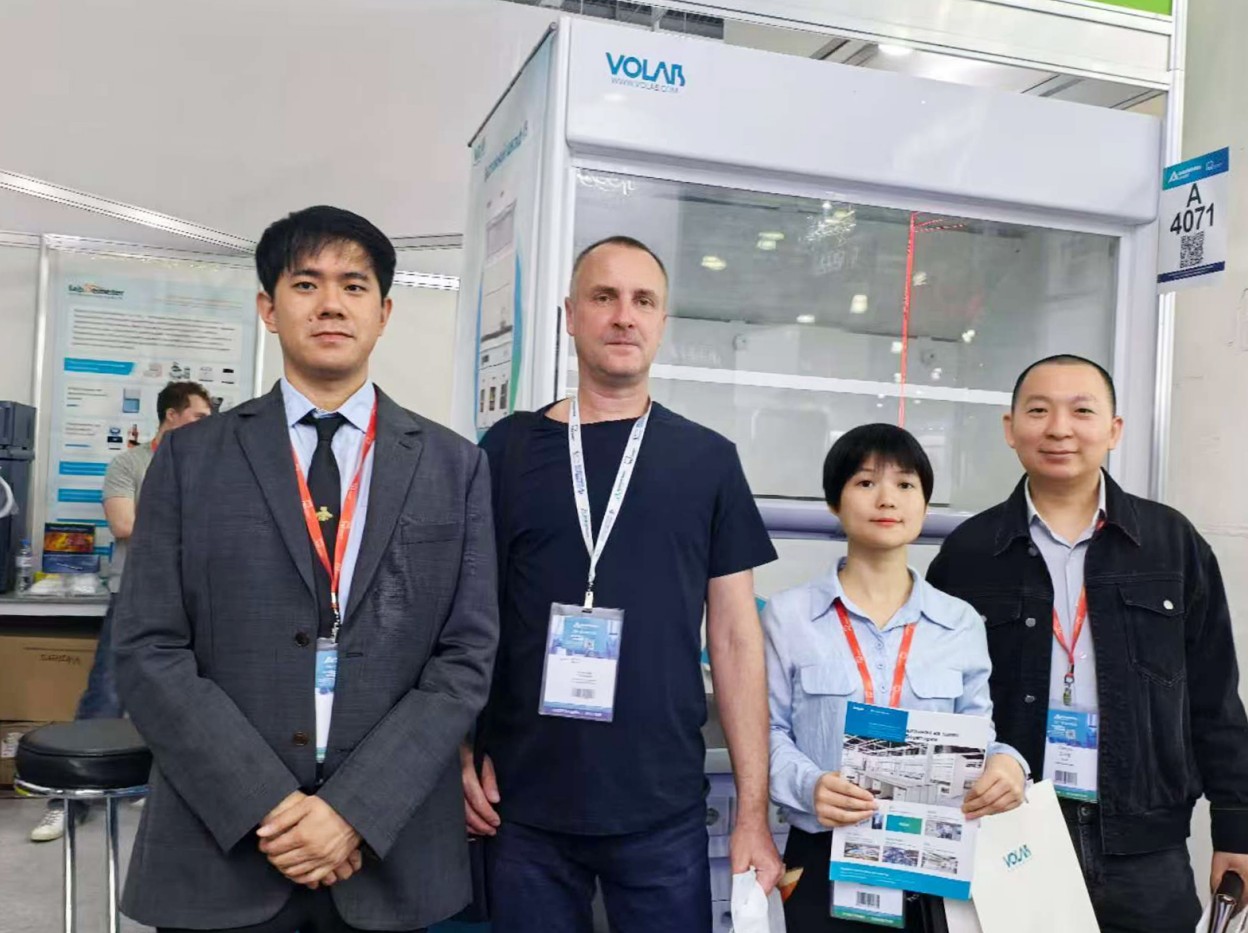  Technology Empowers · Intelligent Manufacturing | VOLAB Shines atAnalitikaExpo Russia 2025