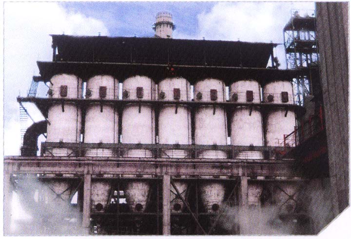 Long bag low pressure dust collector for blast furnace gas purification