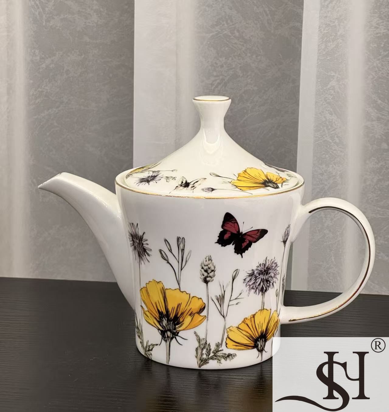 Large-capacity set of ceramic kettles