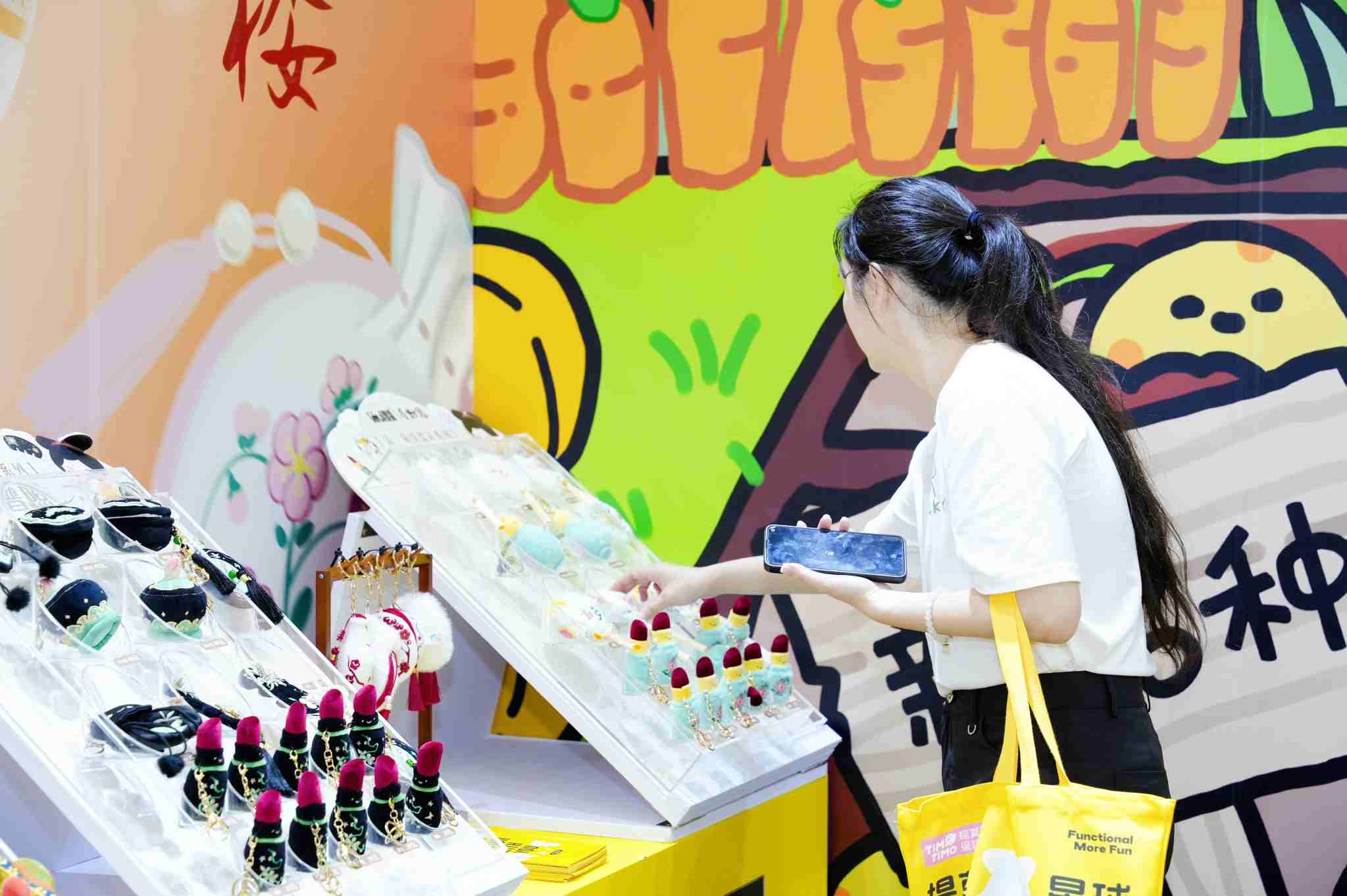 吾独友偶多款新品闪耀上海玩具展，引爆现场热潮，下一站：深圳礼品展