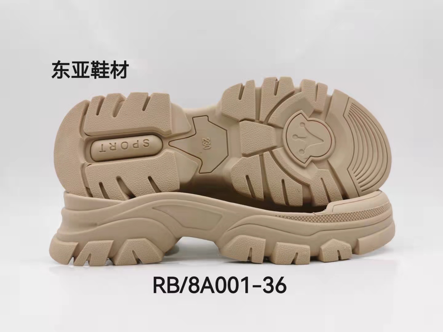 RB8A001-36
