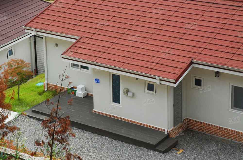 城乡风貌提升工程加速推进，彩石金属瓦助力建筑屋面颜值与品质双提升！
