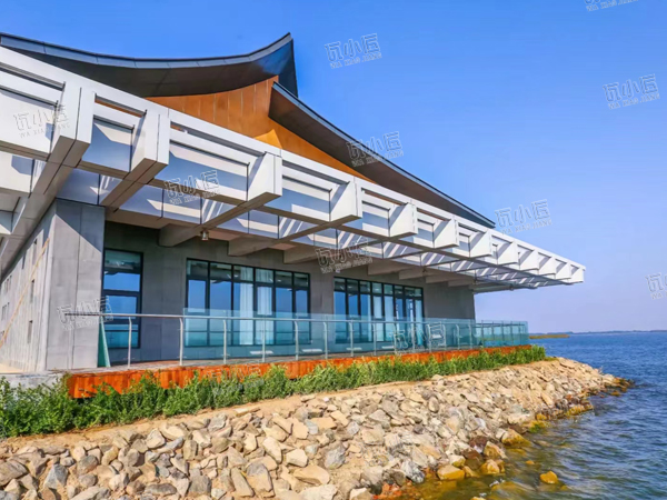 丽波彩石金属瓦案例-河北衡水湖景区樱花岛项目案例