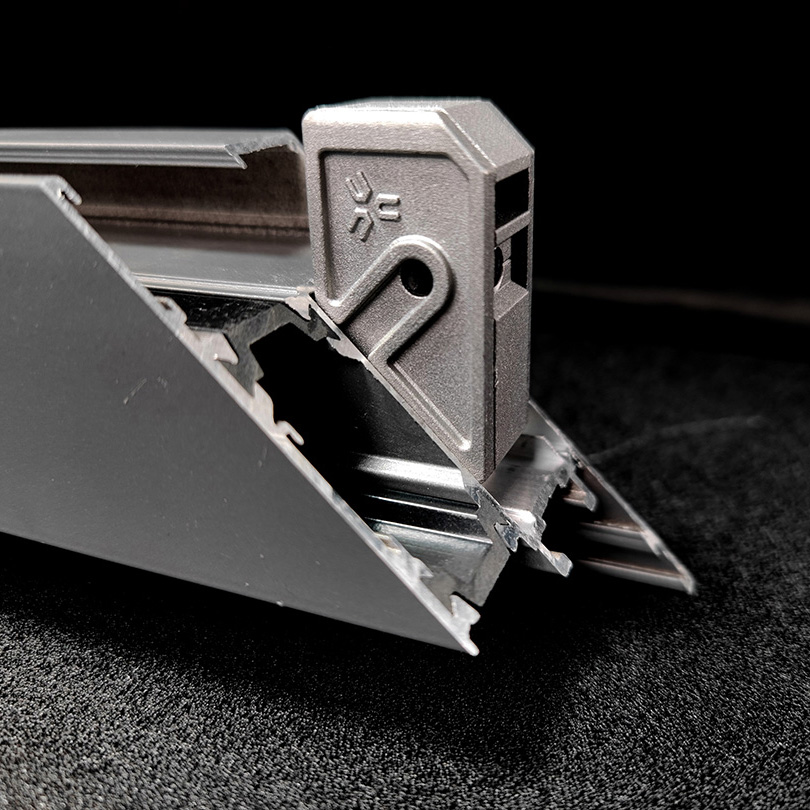 Die-cast Corner Bracket