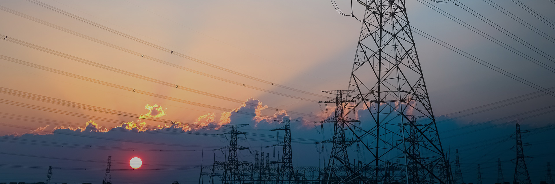Application of high voltage current clamp meter in electrical field
