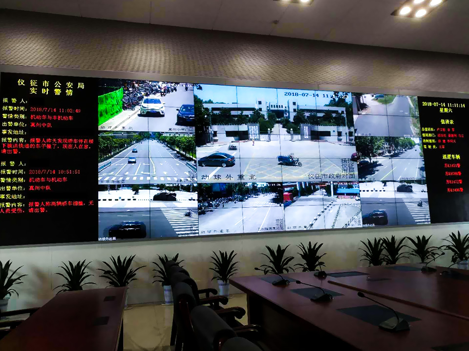 KVM extender remote multi-point control application solution in monitoring systems