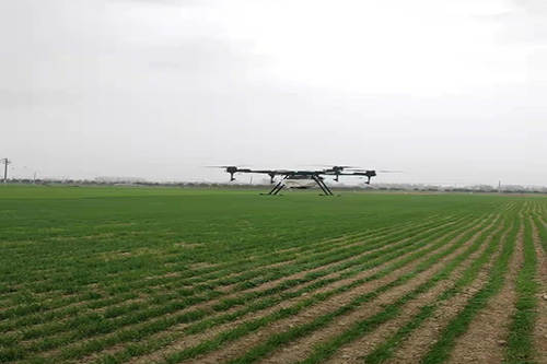 无人机打农药