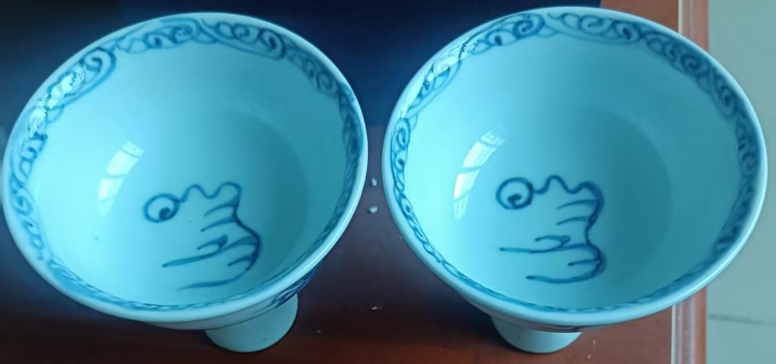 龙纹高脚杯