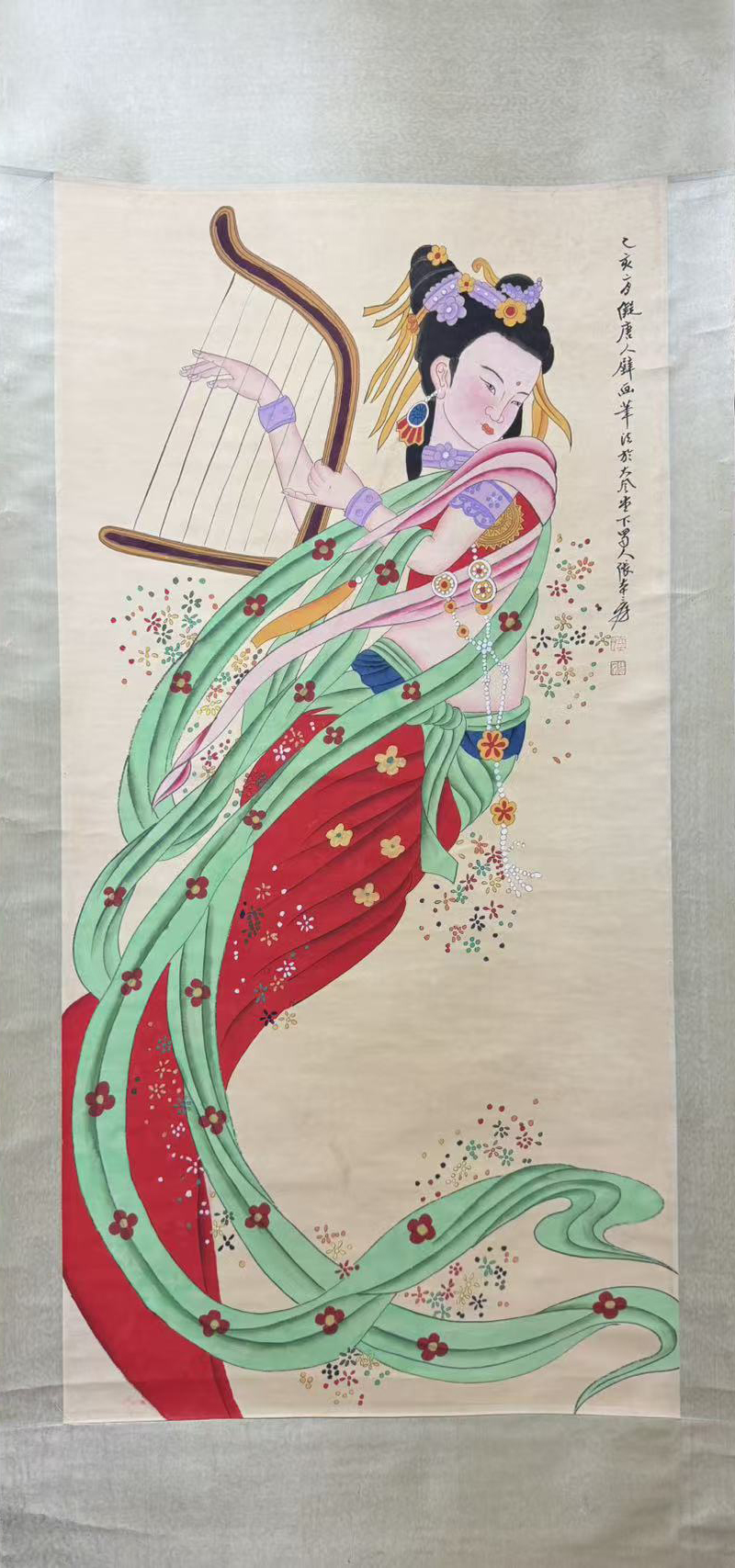 飞天仕女图