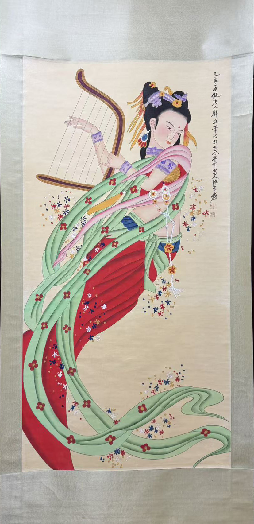 飞天仕女