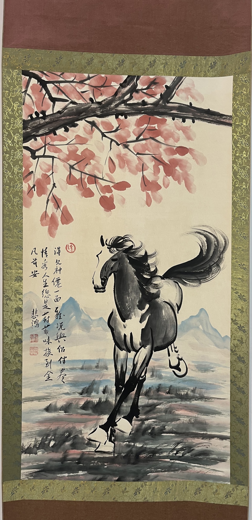 奔马图