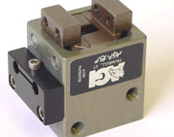 AGI AGP-187 双导向楔形平行夹持器