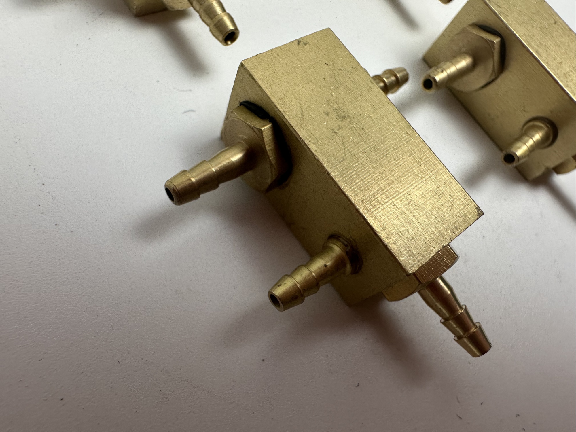 TY1036 Direction valve 