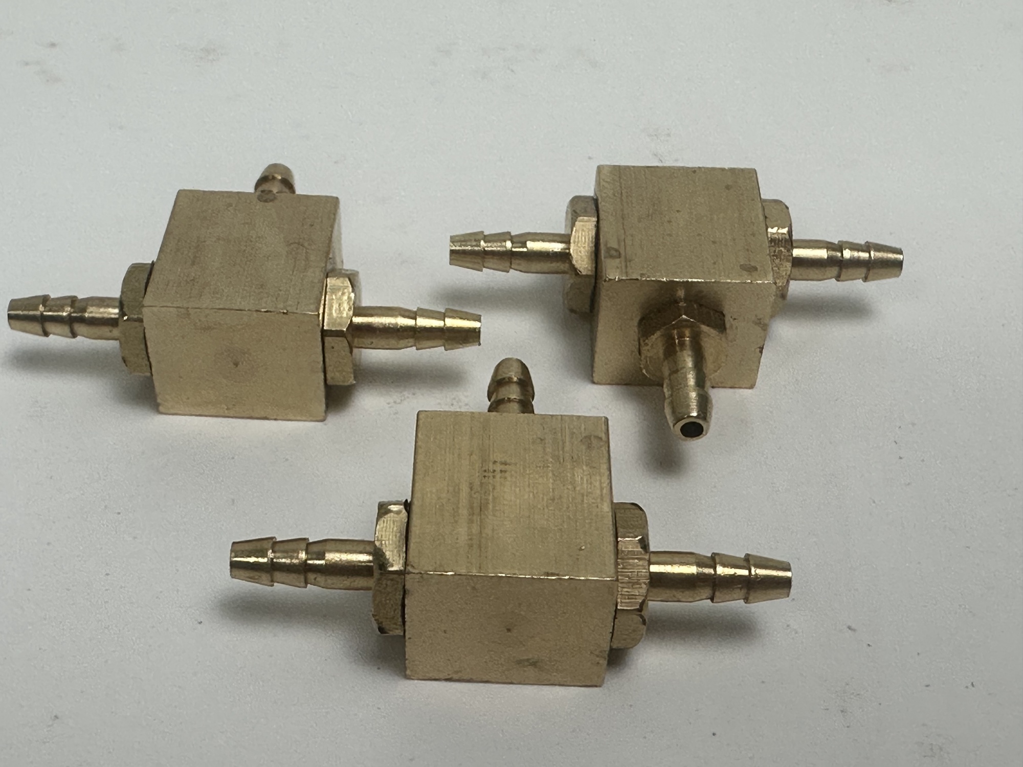TY1046 3 way adaptor 