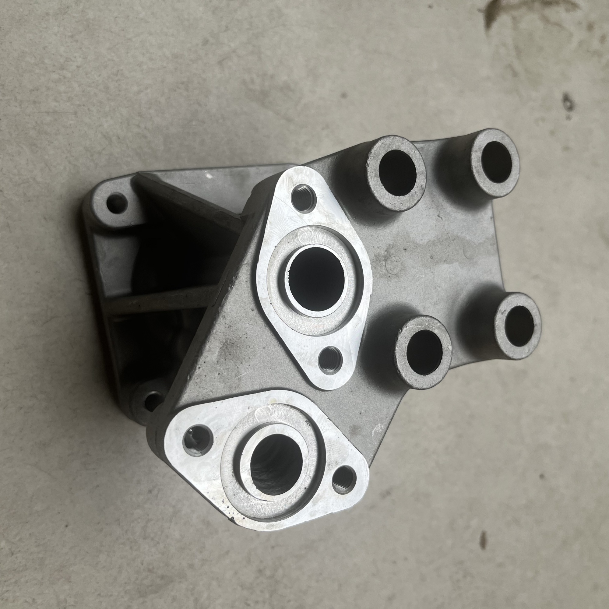 6204-51-5421 Oil Filter Adapter For Komatsu PC60-7 PC88MR-8/10 PC78UU-6