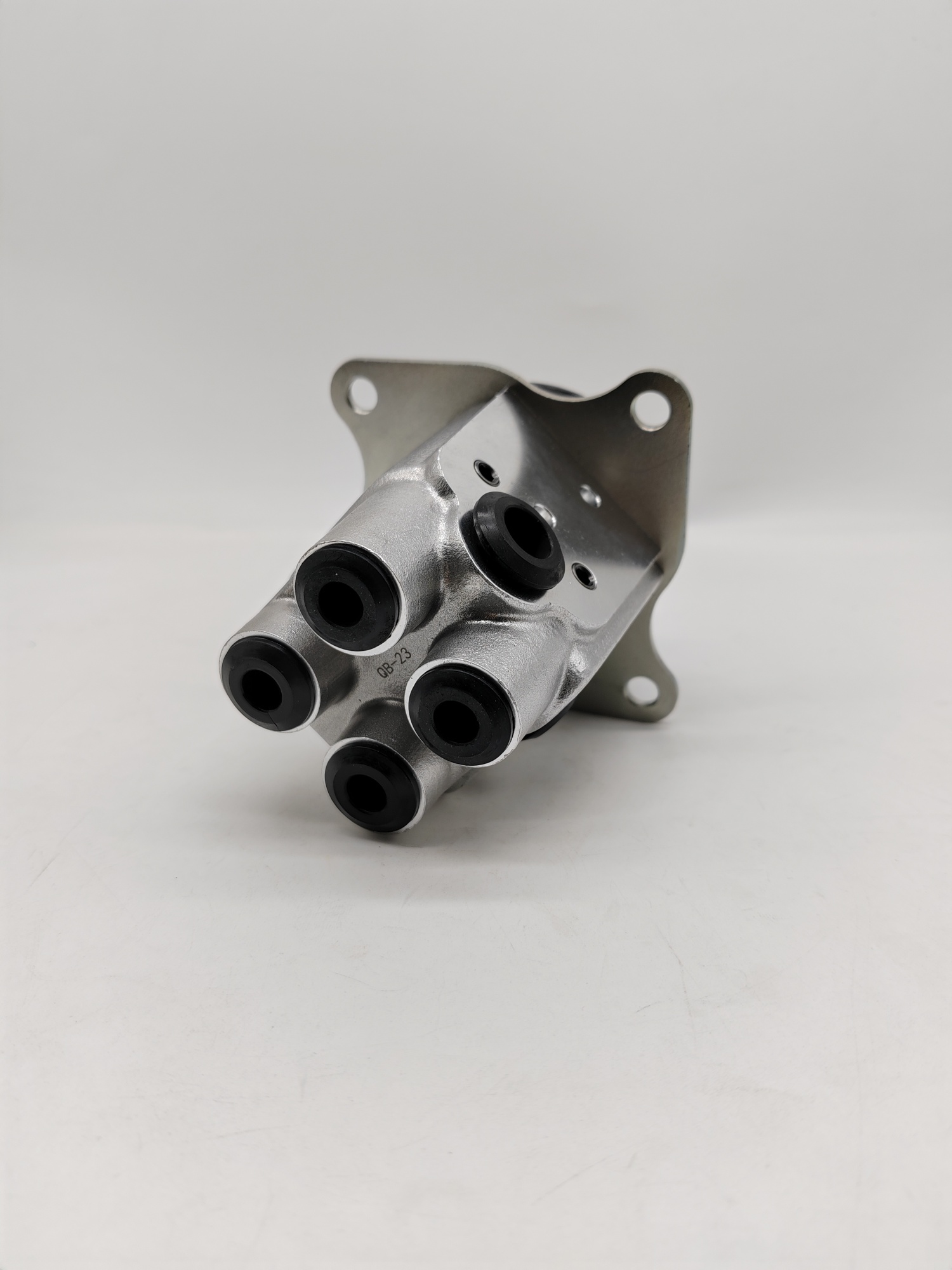702-16-03530 PILOT VALVE FOR KOMATSU PC100 PC120 PC130 PC138 PC200 PC210 PC220 PC228 PC240 PC300 PC350 PC360 PC400 PC450 PC550-7-8