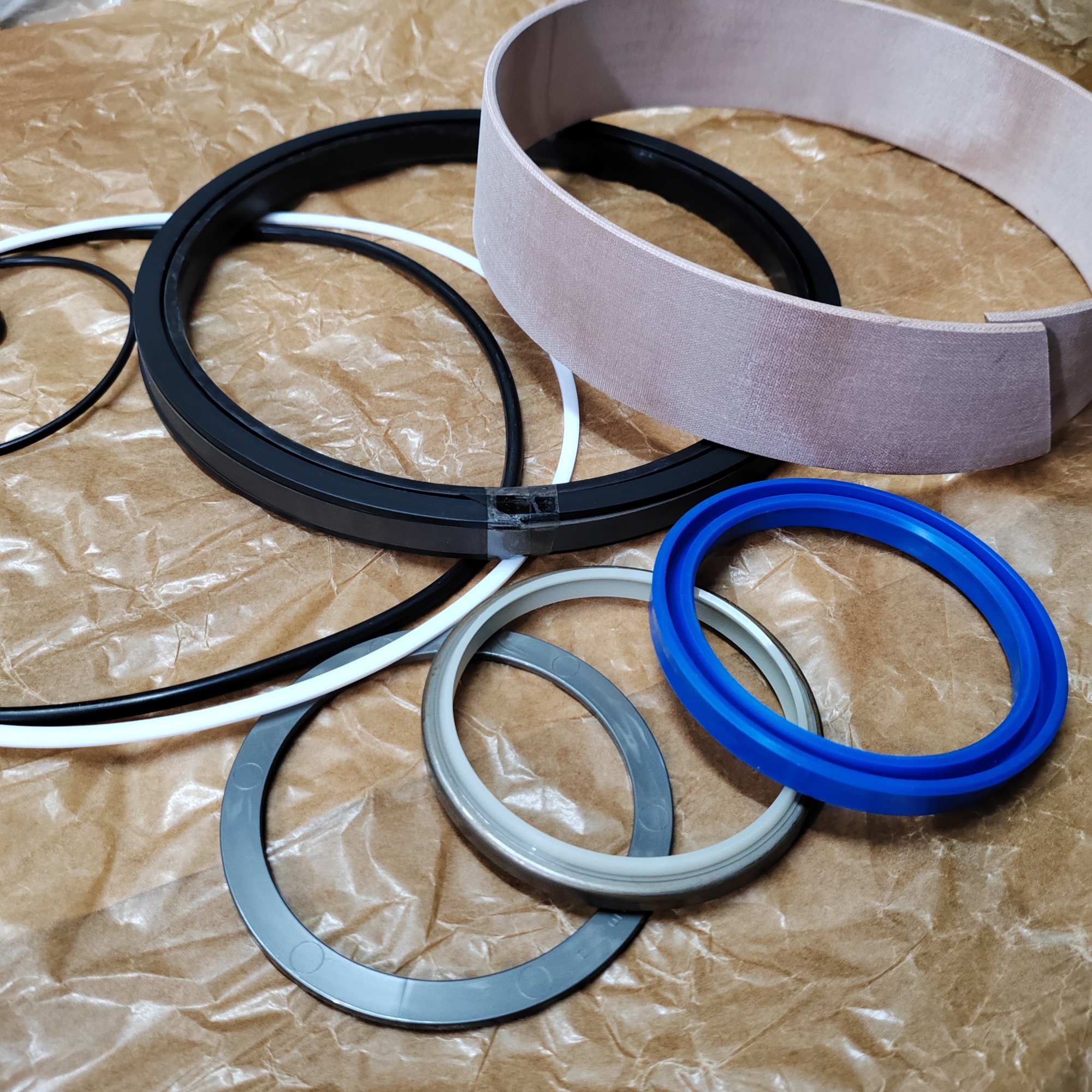 195-63-05130 BLADE TILT HYDRAULIC CYLINDER SEAL SERVICE KIT FOR KOMATSU D355A-5