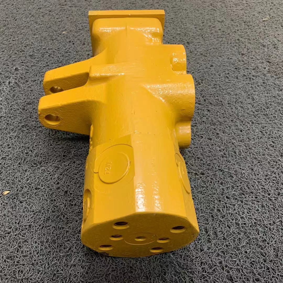 703-06-22270 703-06-00121 703-06-22281CENTER JOINT SWIVEL FOR KOMATSU PC60, PC70, PC75UD, PC75US, PC75UU, PC78US