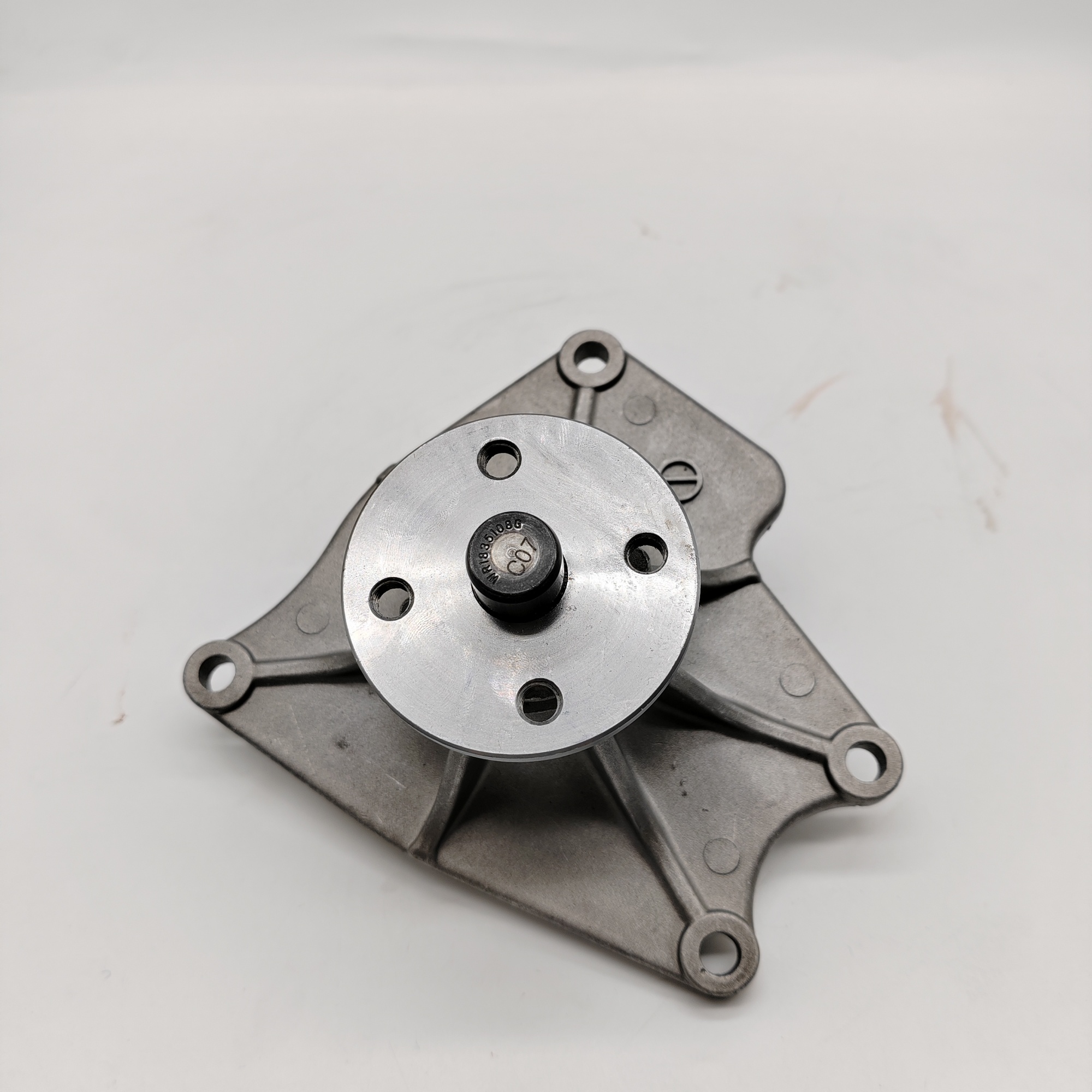 Water pump ME996789 ME993002 for Caterpillar excavator E308B E308D E307D Mitsubishi engine 4M40