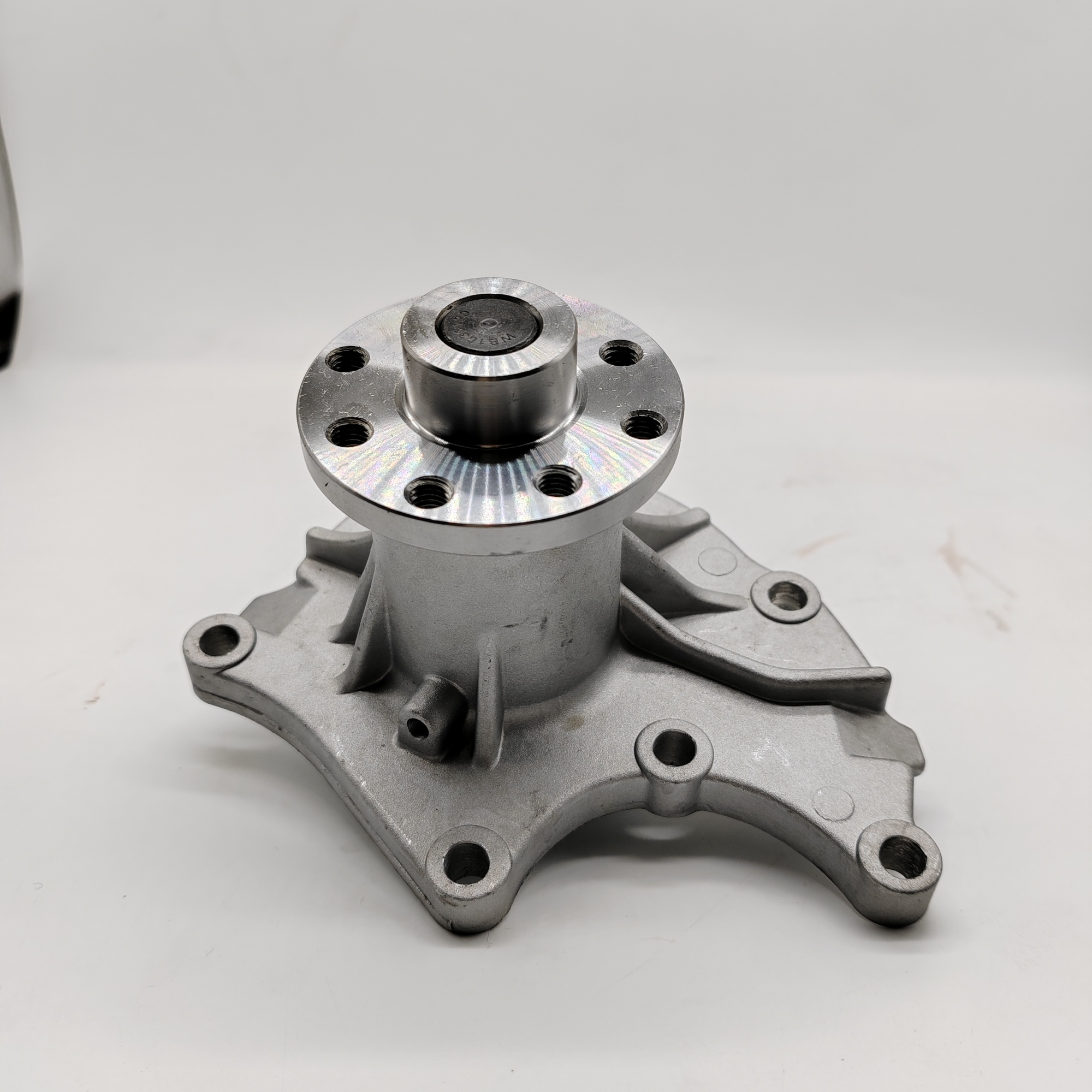 Engine water pump 8-97259018-0 8-94140341-0 8-97123330-0 for ZAXIS70 ZAXIS75 SY75 SK70SR XE80 XE85C DH55 FR80 engine 4JB1