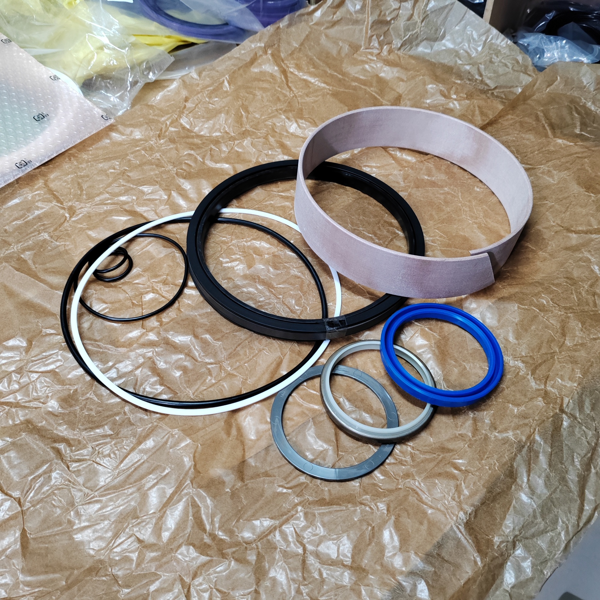 721-98-00850 BOOM HYDRAULIC CYLINDER SEAL SERVICE KIT FOR KOMATSU PC210-11 SAA6D107E-2,SN: 450120-UP