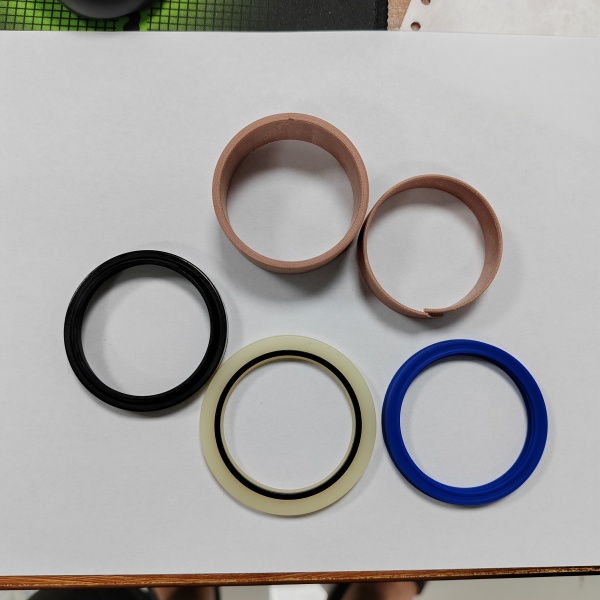 721-98-00130 BOOM HYDRAULIC CYLINDER SEAL SERVICE KIT FOR KOMATSU PC490LC-10/11