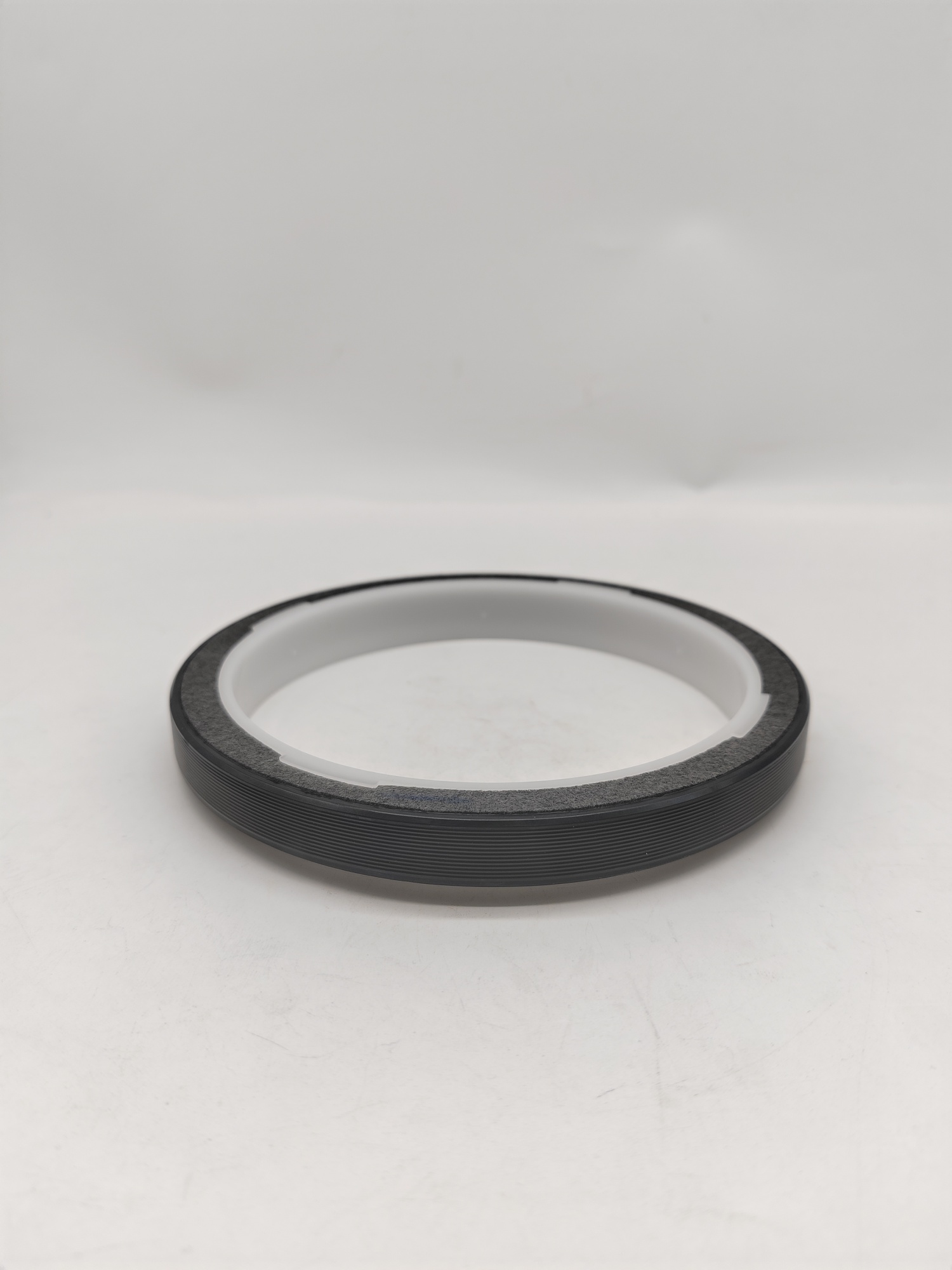 6736-21-4220 Crankshaft rear oil seal