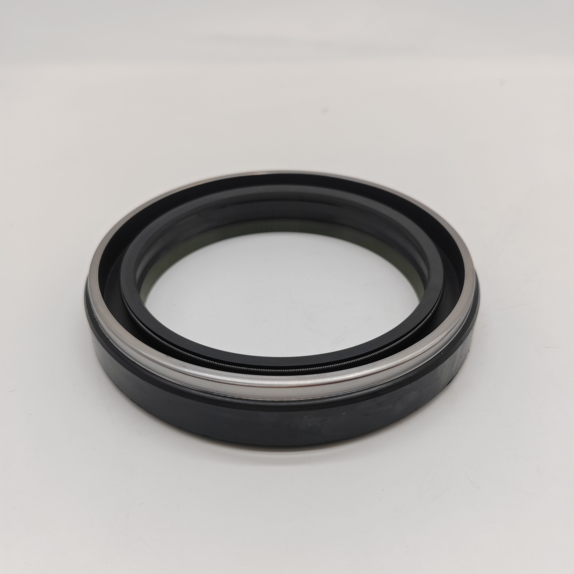  07013-10120 0701310120 Oil Seal For Komatsu Bulldozers Pipelayers D135A D150A D155A D155S D155W D80A D80E D80P D85A D85E
