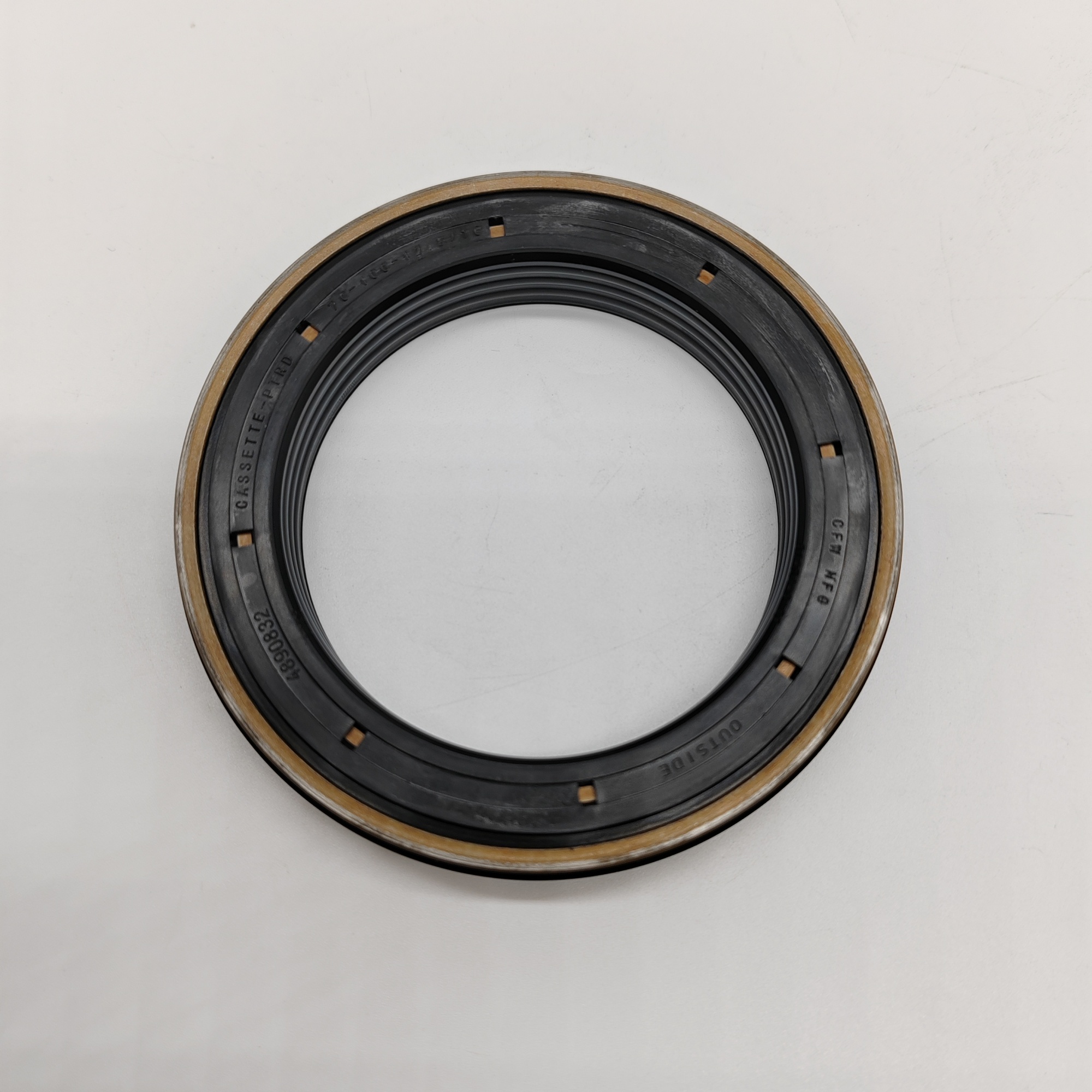  4382769 Oil Seal For Hitachi Excavators EX300-5 EX300-5HHE EX300LC-5M EX350H-5 EX350H-5HHE EX350K-5 EX370-5M EX370HD-5