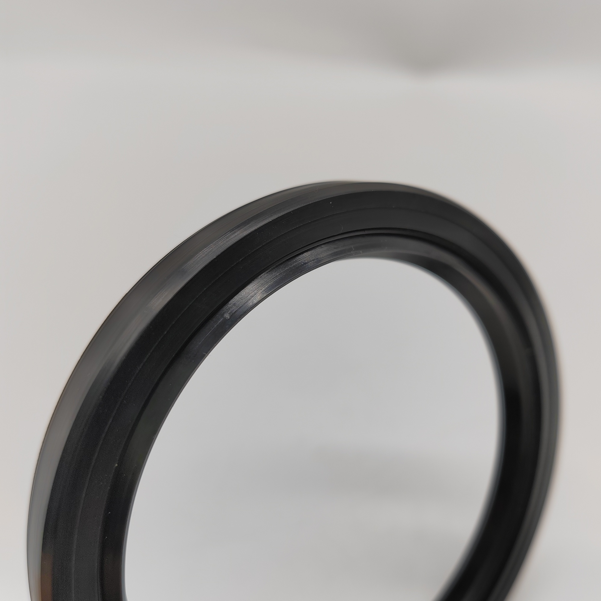 4198921 4250325 Oil Seal For Swing Device HITACHI Excavator EX100 EX120