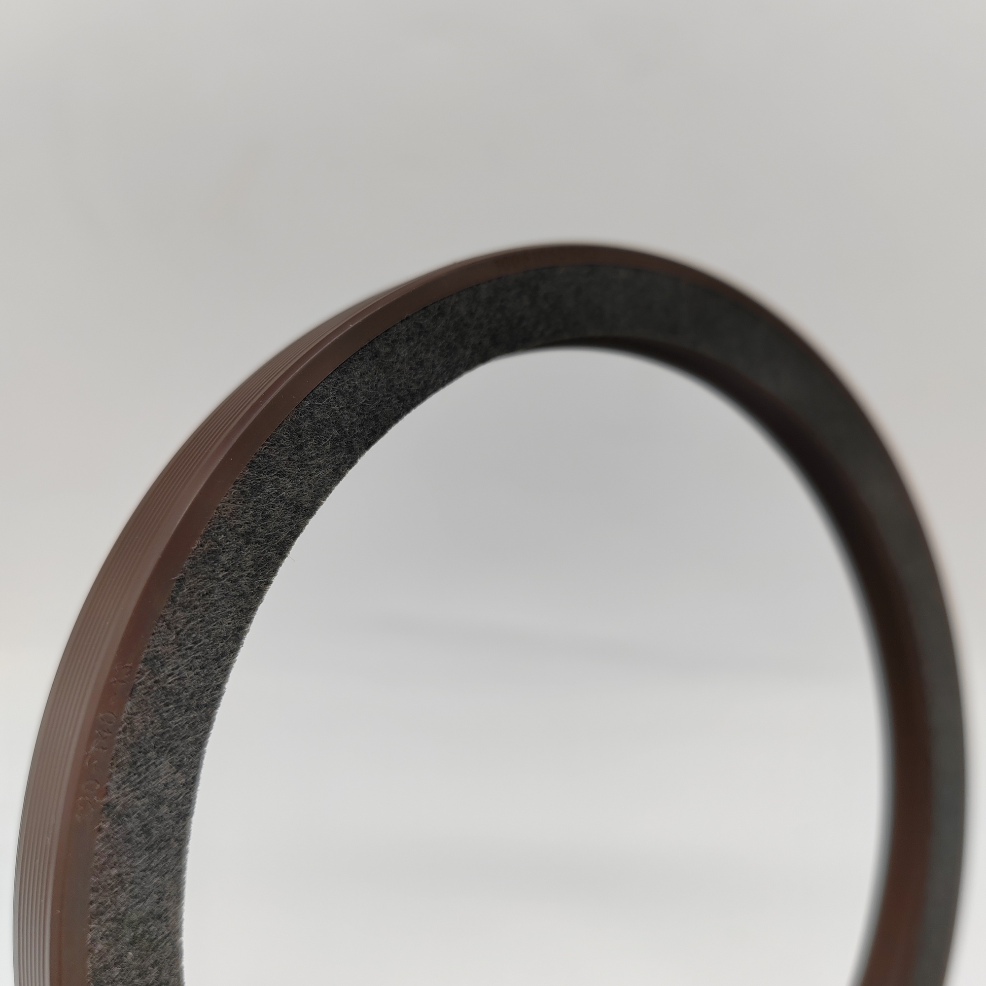 4613831 Oil Seal For Hitachi Heavy Equipment Travel Motor HC2710 IZX200 IZX200LC VR516FS ZH200-A ZH200LC-A ZR950JC