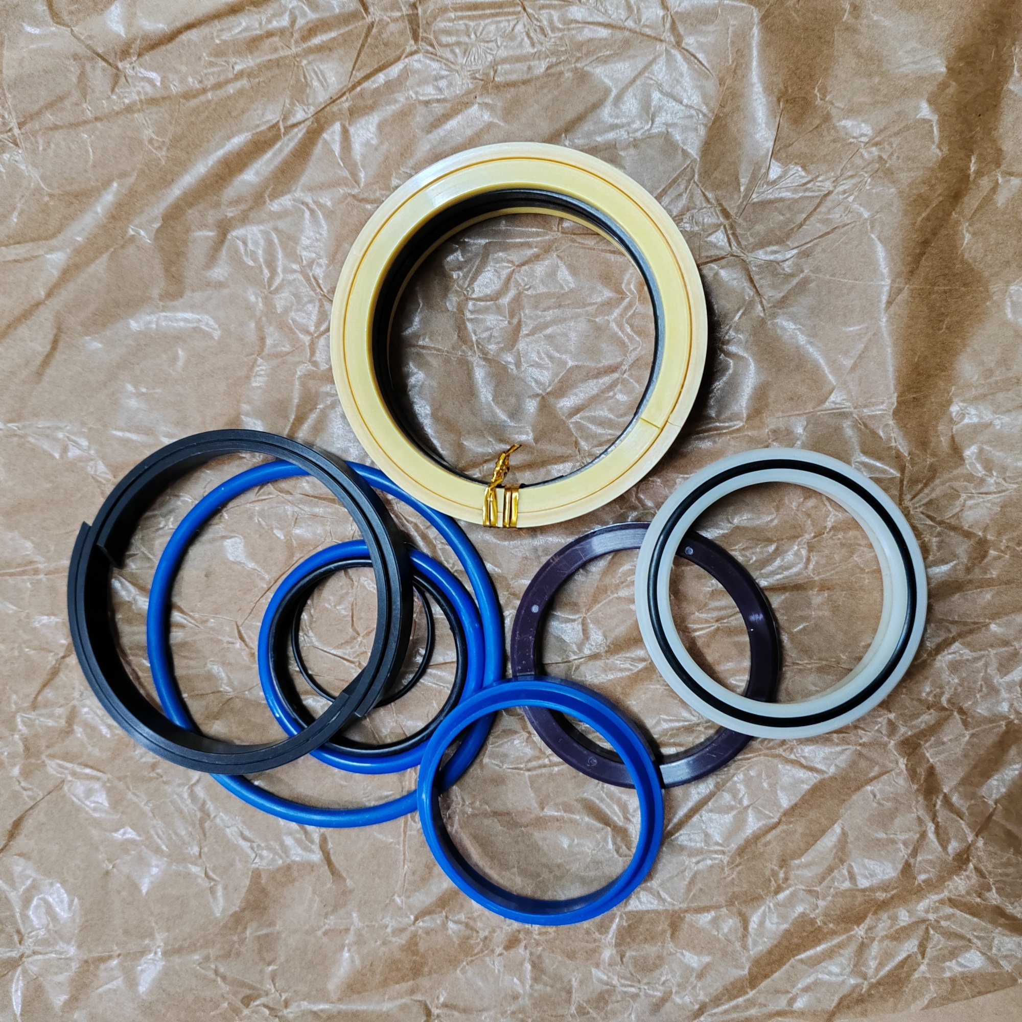 2438U1949R100 Bucket Cylinder Piston Rod Seal Kit For KOBELCO SK150LC SK160LC