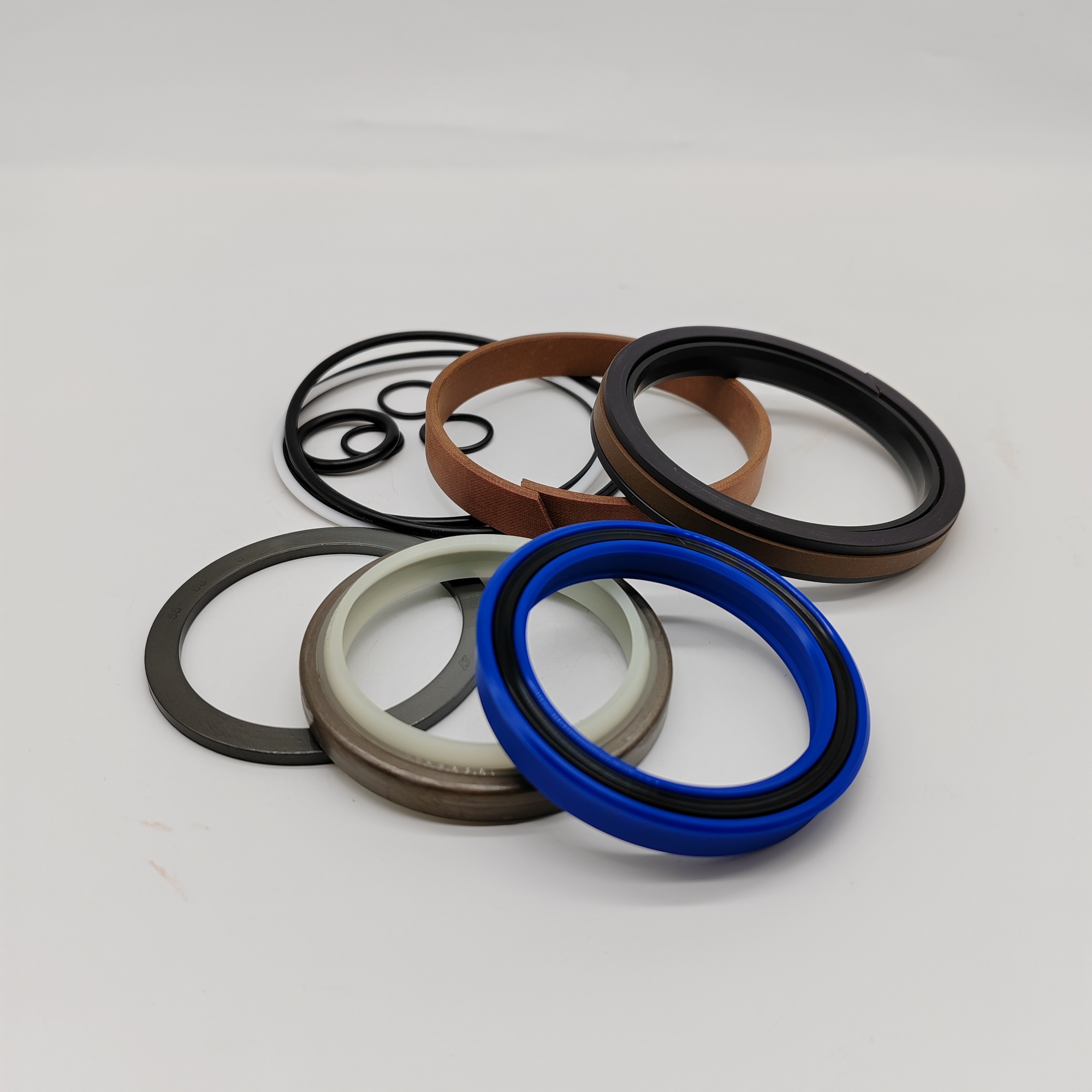 YN01V00106R300 Bucket Cylinder Seal Kit For KOBELCO SK235SR SK210LC SK235SRLC