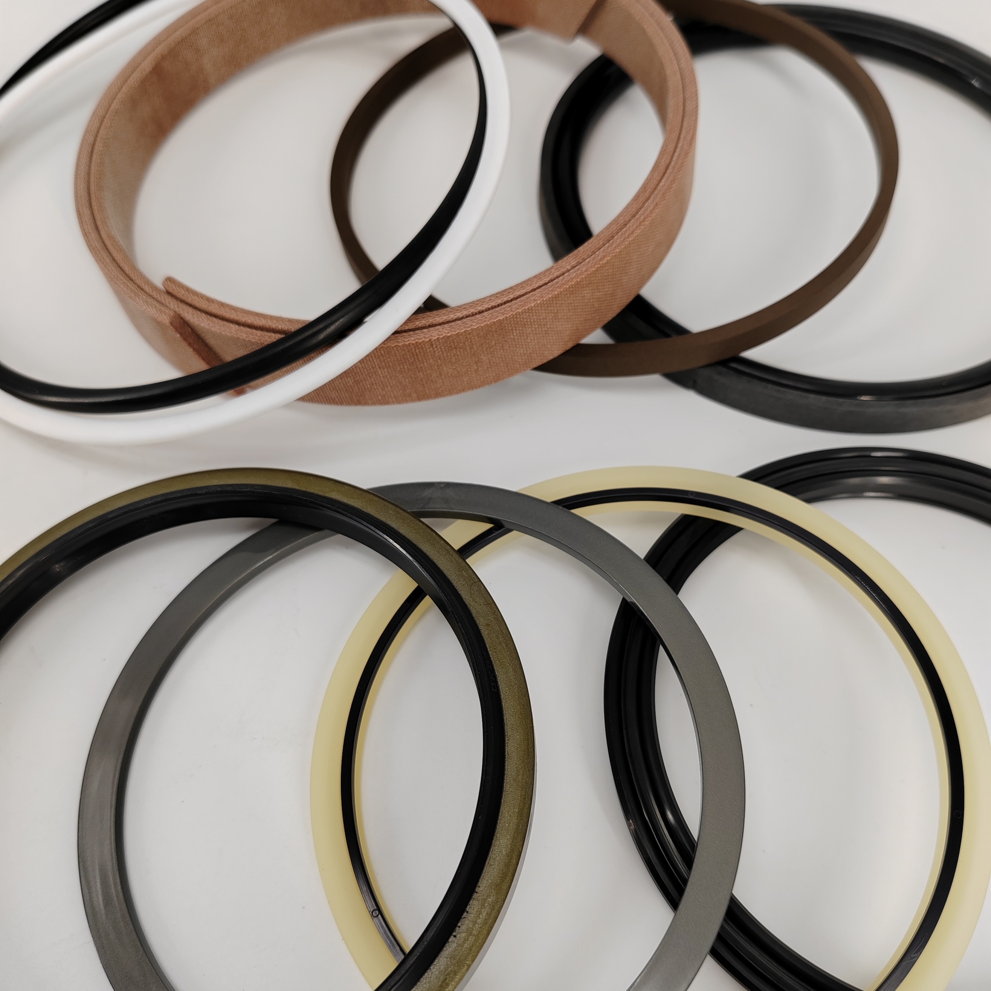 2438U1157R300 Clamshell Cylinder Piston Seal Kit For KOBELCO SK200 SK120LC SK100 SK120 SK200LC