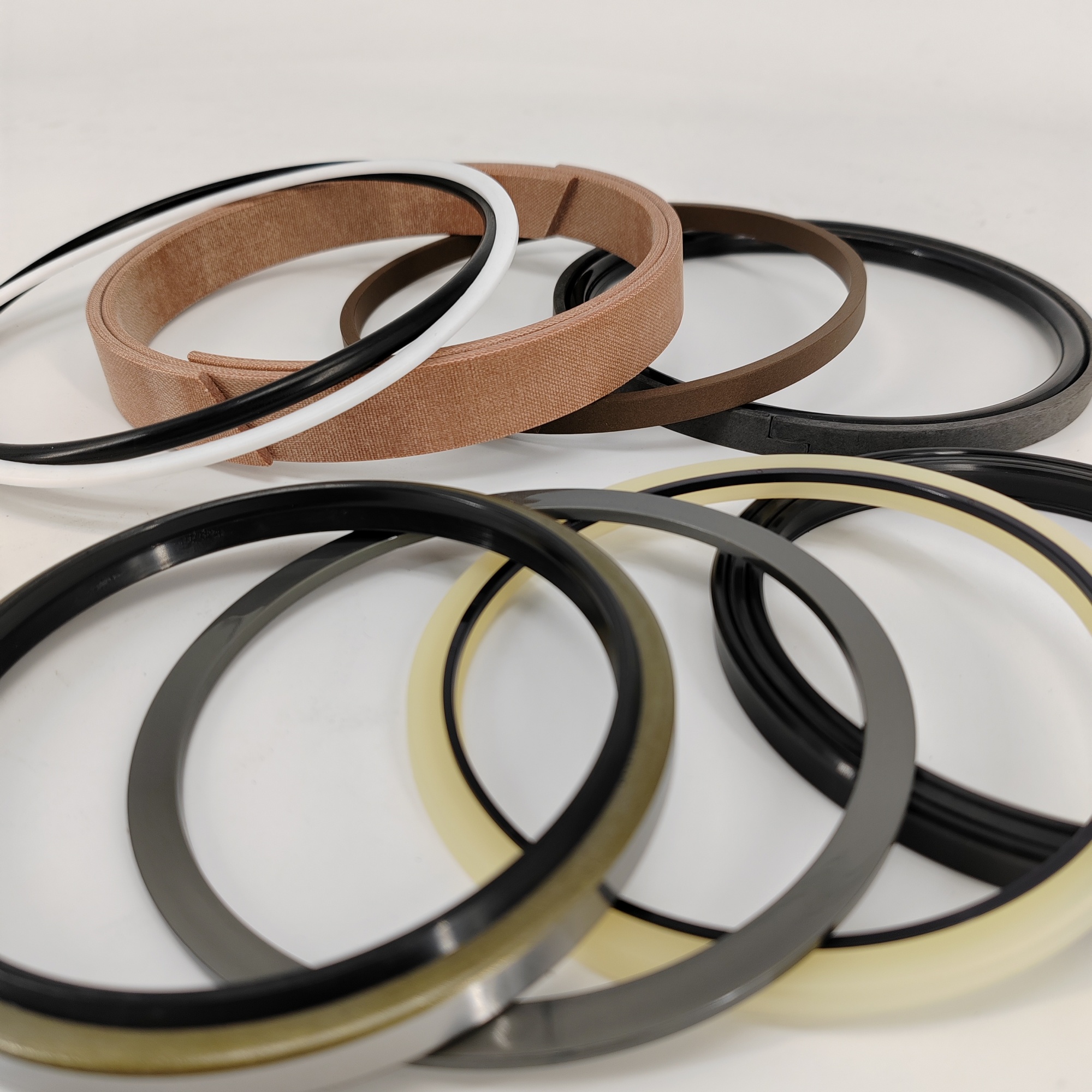 YM01V00018R300 Bucket Cylinder Seal Kit For KOBELCO SK170-9 SK170 ACERA M-9 SK170-8 ED195-8