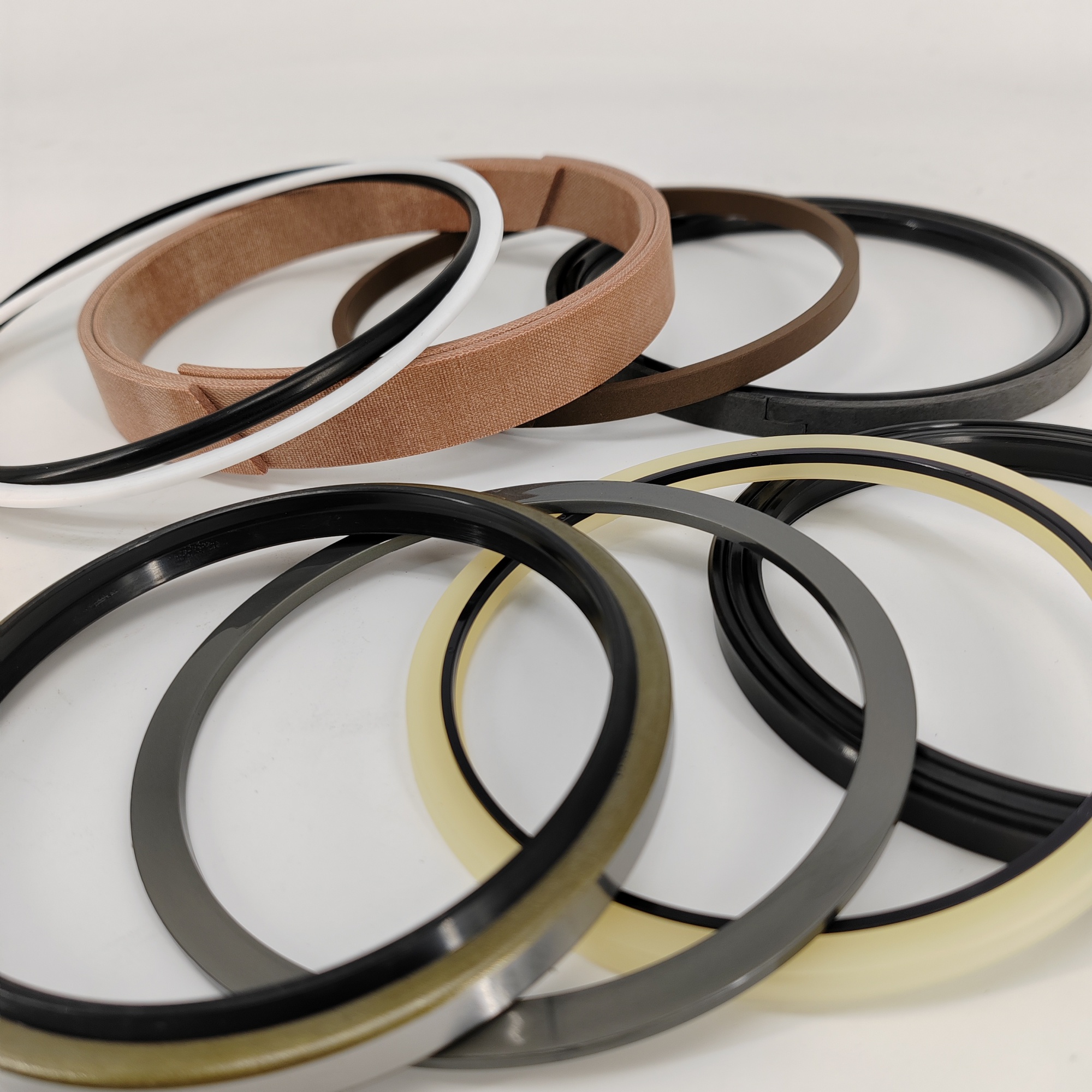 YM01V00018R300 Bucket Cylinder Seal Kit For KOBELCO SK170-9 SK170 ACERA M-9 SK170-8 ED195-8