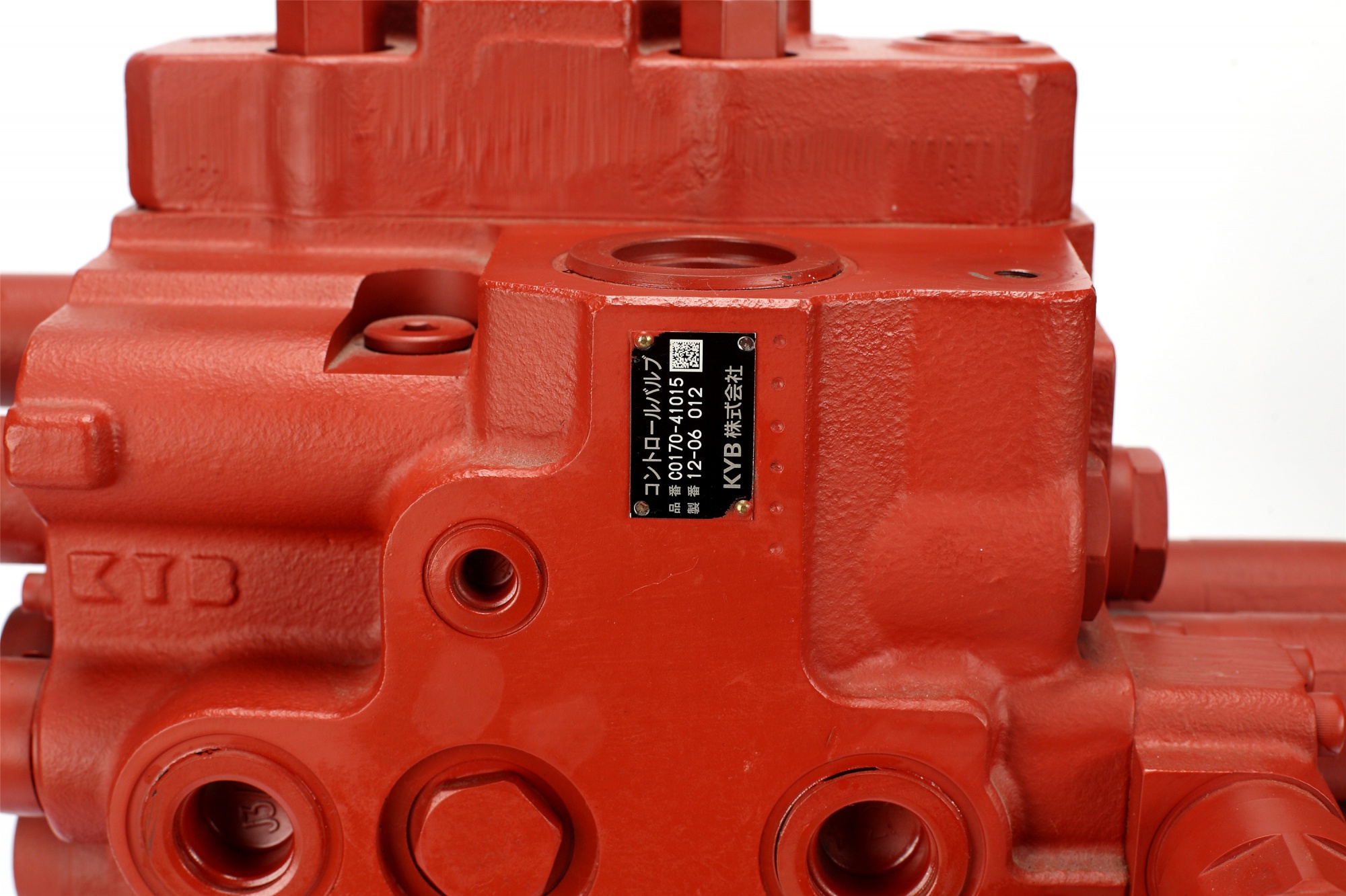 Excavator Spare Parts KYB C0170-41015 Hydraulic main control valve for KATO HD450 HD512