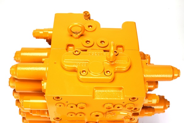 Excavator Spare Parts KPM KMX15RB/B45002E-V Hydraulic main control valve for SY235 SY285